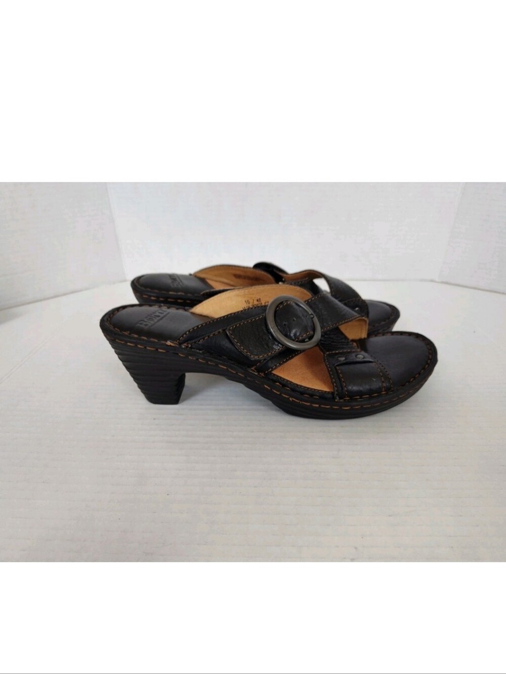 Born Women's Black Leather Sandals Size 10 Criss Cross Straps Buckle Slide - Picture 3 of 8